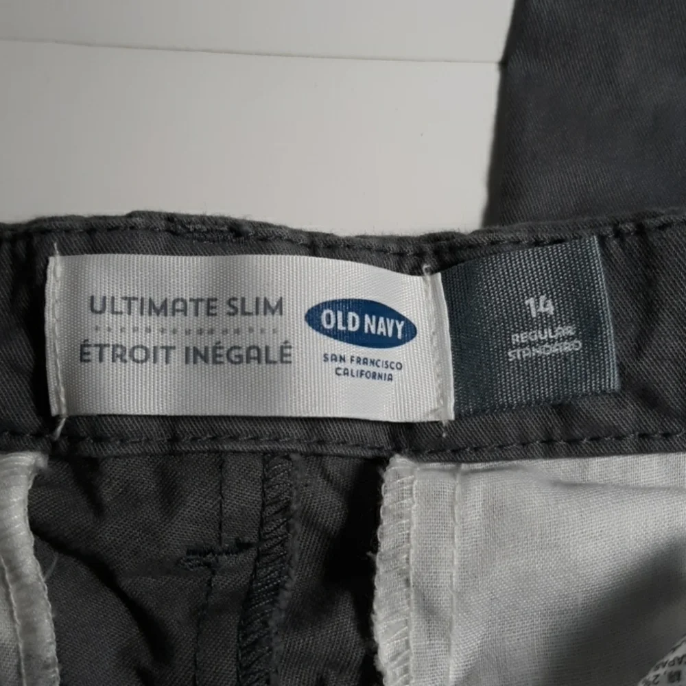 Old Navy kids 14 ulti.ate slim flat front gray